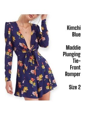 Kimchi Blue size 2 blue floral print shorts romper plunging neckline multicolor